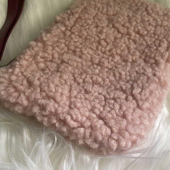 Ipsy Bag - Pink Shag Carpet - Picture 2 of 5